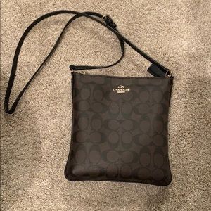 Like New - Coach crossbody